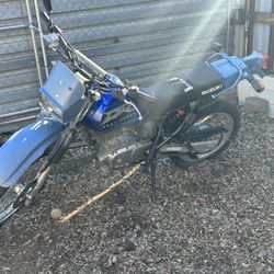 Suzuki Dual Sport Dirtbike Street Bike Street Legal Runs Starts Just Needs Jump Or New Battery 