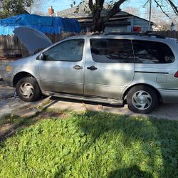 2002 Toyota Sienna