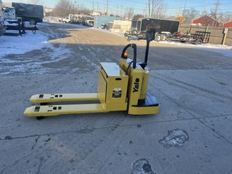 FOR SALE A 2018MITSUBISHI PALLET TRUCK. MODEL PWR40.27x96 PALLETS,24V GOOD USED https://offerup.com/redirect/?o=QkFUVEVSWS5JVA== IS IN GOOD WORKING CO