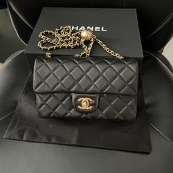 Authentic Chanel Vintage Flap Bag Black