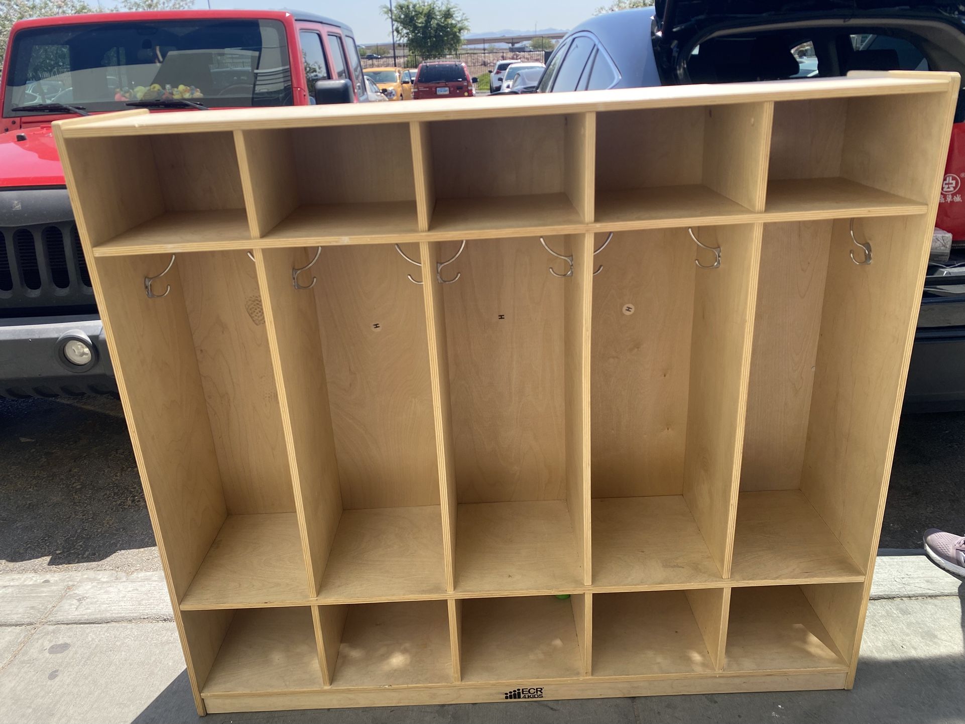 Kids storage shelf lockers