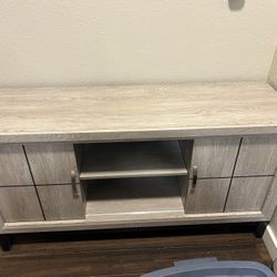 Entertainment Console / Center