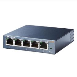 5 And 8 Port Desktop Switches