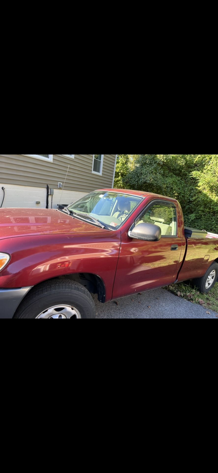 Toyota Tundra Pick-up Truck 8-Foot Bed.