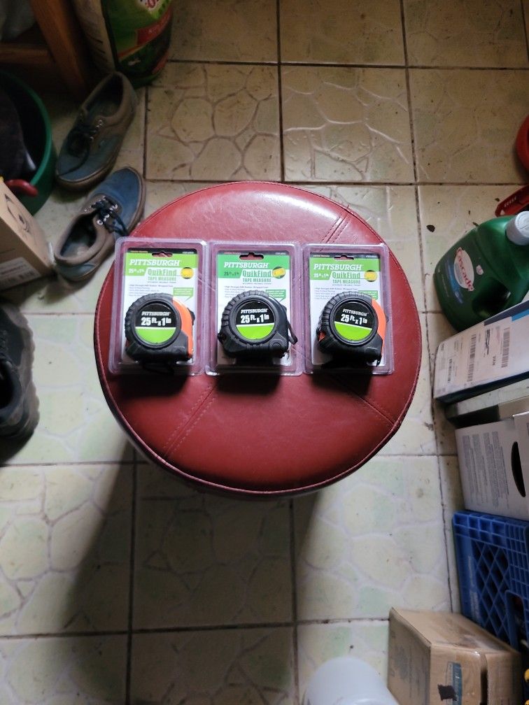 Pittsburgh 25ft x 1in QuikFind Tape Measure 