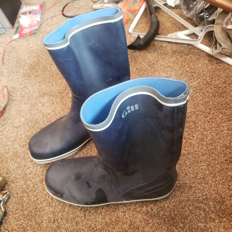 Gill Mens Size 13 Sea Boots