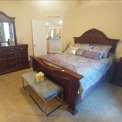 Delivery Possible - Queen Bedroom Set
