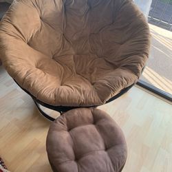 Bowl Shaped Papasan Chair and Foot Stool
