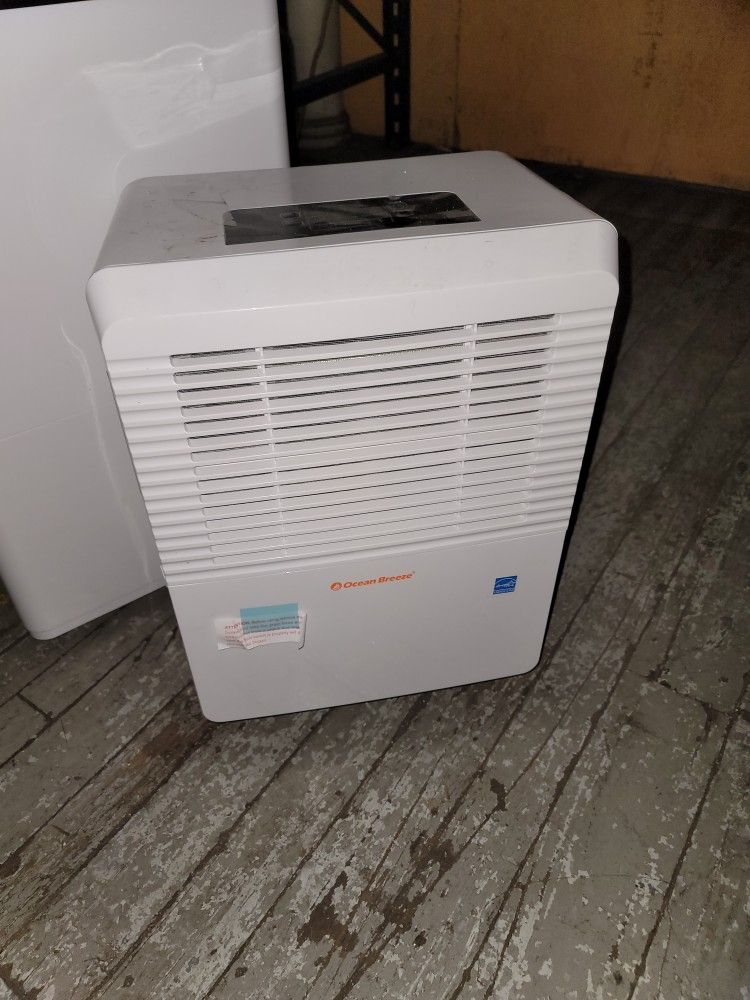 New 30 Pint Ocean Breeze Dehumidifier