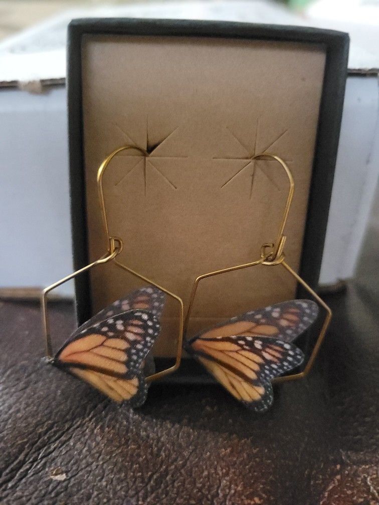 Handmade butterfly earrings - new, unused in gift box