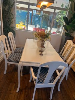 White Dining Table with 6 Chairs