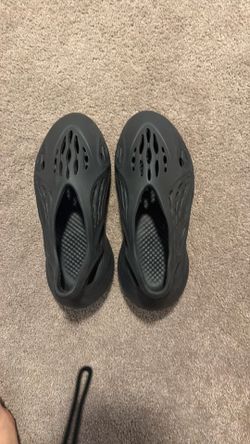Yezzy Foam RNR Onyx