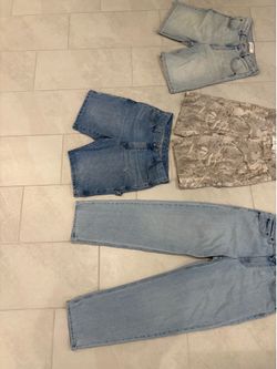 Baggy jeans and jorts