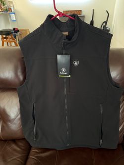 Ariat black softshell vest
