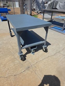 DURHAM MFG HEAVY DUTY METAL WORKBENCH