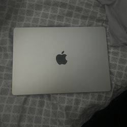 Mac Book Pro 14 Inch M3 2023