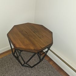 Nice wood and metal table great condition. Price to sell moving