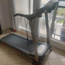 Treadmill 