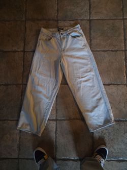 Extra baggy 32x30 light colored jeans
