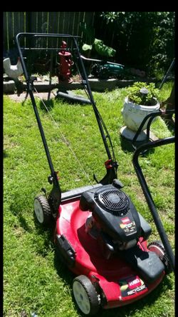 Self propelled lawnmowers