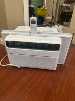 New Toshiba air conditioning unit with remote