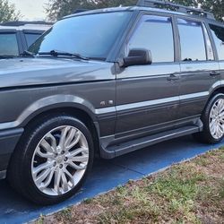 Range Rover Rhino Edition