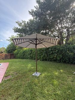 Sunvilla Striped Cabana Umbrella 11’