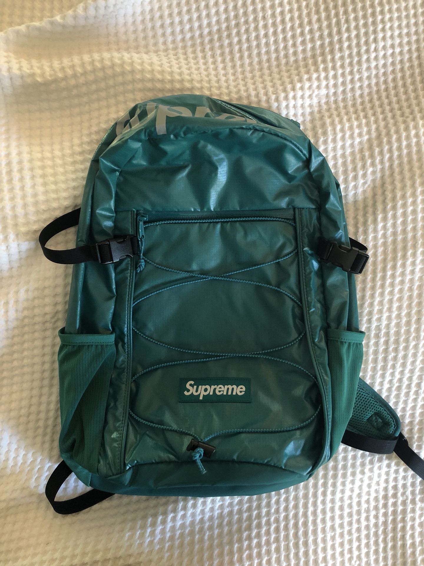 SUPREME Backpack Red Logo Authentic w Receipt for Sale in Park Ridge, IL -  OfferUp