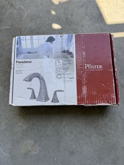 Pfizter . Pasadena 806 – PDKK brush NICKEL finish Roman tub faucet near in the box. $120