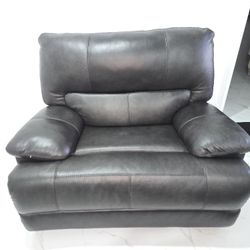 Mountainous Oversized Dual Power Leather Recliner