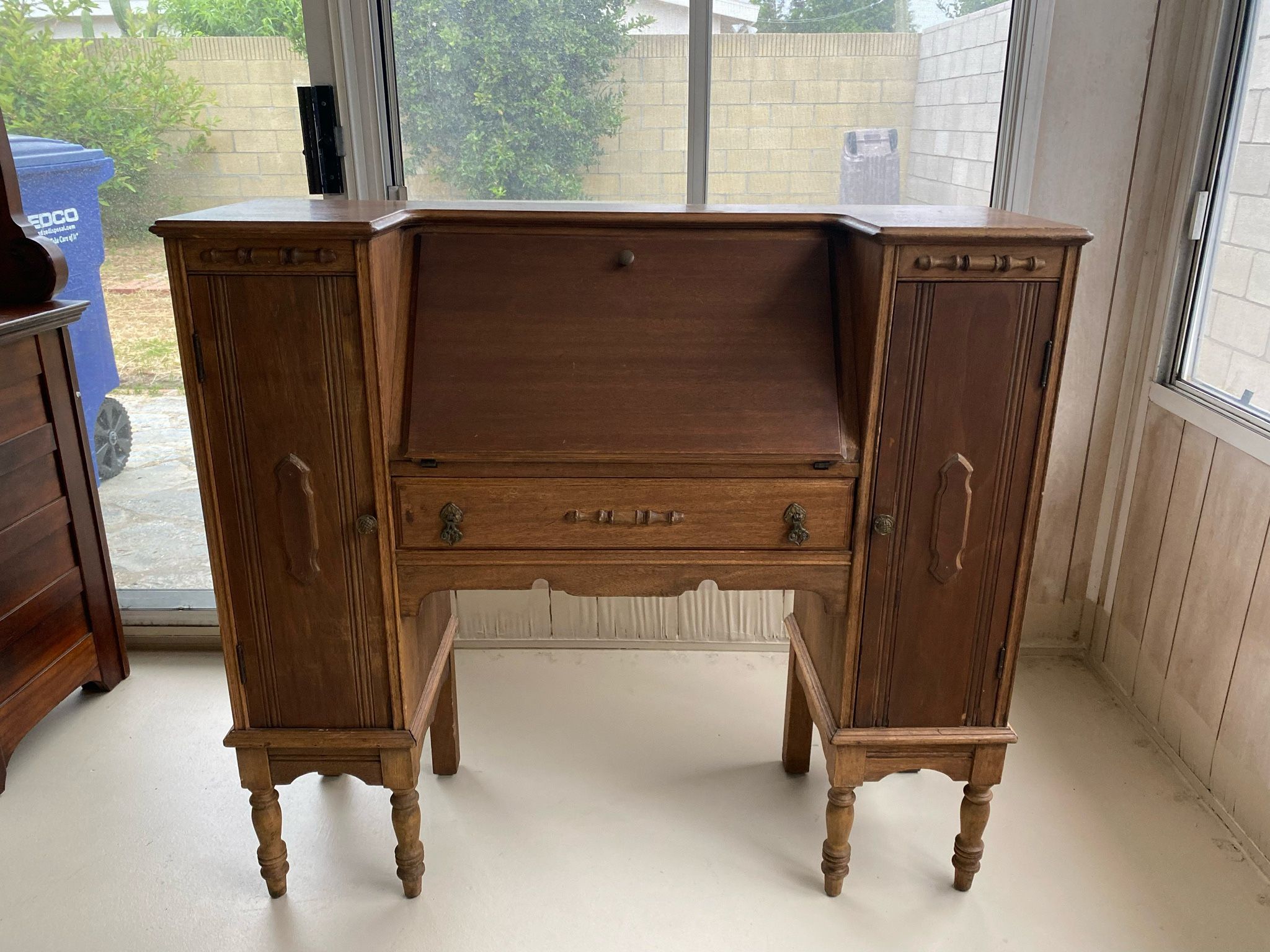 Antique Desk 150$