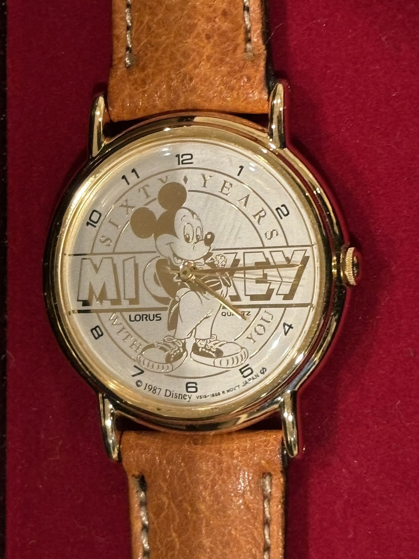 MICKEY MOUSE DISNEY VINTAGE LORUS 1987 WATCH 60 YEARS WITH