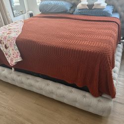 King Size Bed 
