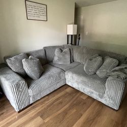 5 Seater Grey Sectional Couch