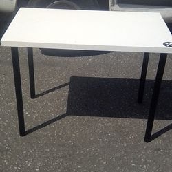 !! IKEA Table