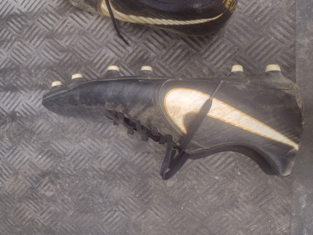 Tiempo Football Boots/Cleats