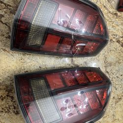 2014 Chrysler 300 tail light