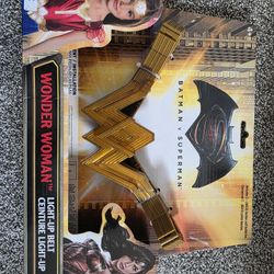 Wonder Woman Light-Up Belt