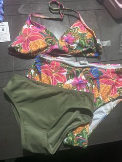 Bathing suite