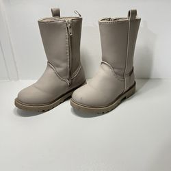 Old navy  toddler girl boots Grey color Size 7