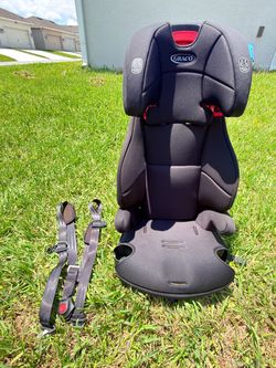 Selling a Graco car seat.