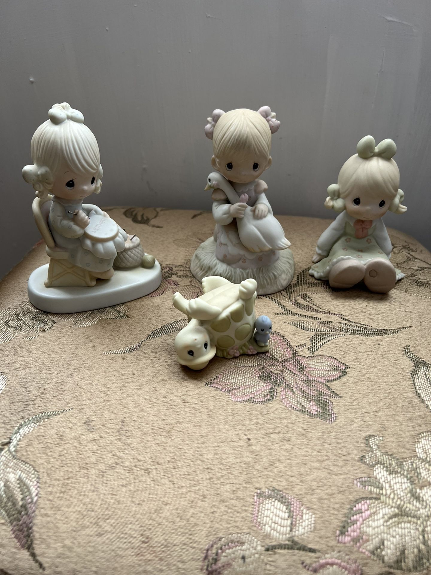 Precious Moments Lot