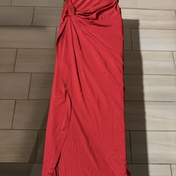 Red Strapless Maxi Dress – Elegant Draped Style with Slit