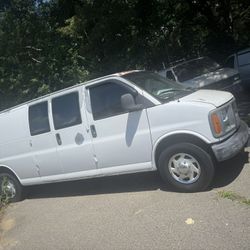 2003 GMC Savana