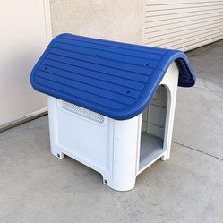 (New in box) $39 Plastic Dog House (size Small) Pet Indoor Outdoor All Weather Shelter Cage Kennel 23x30x26” 