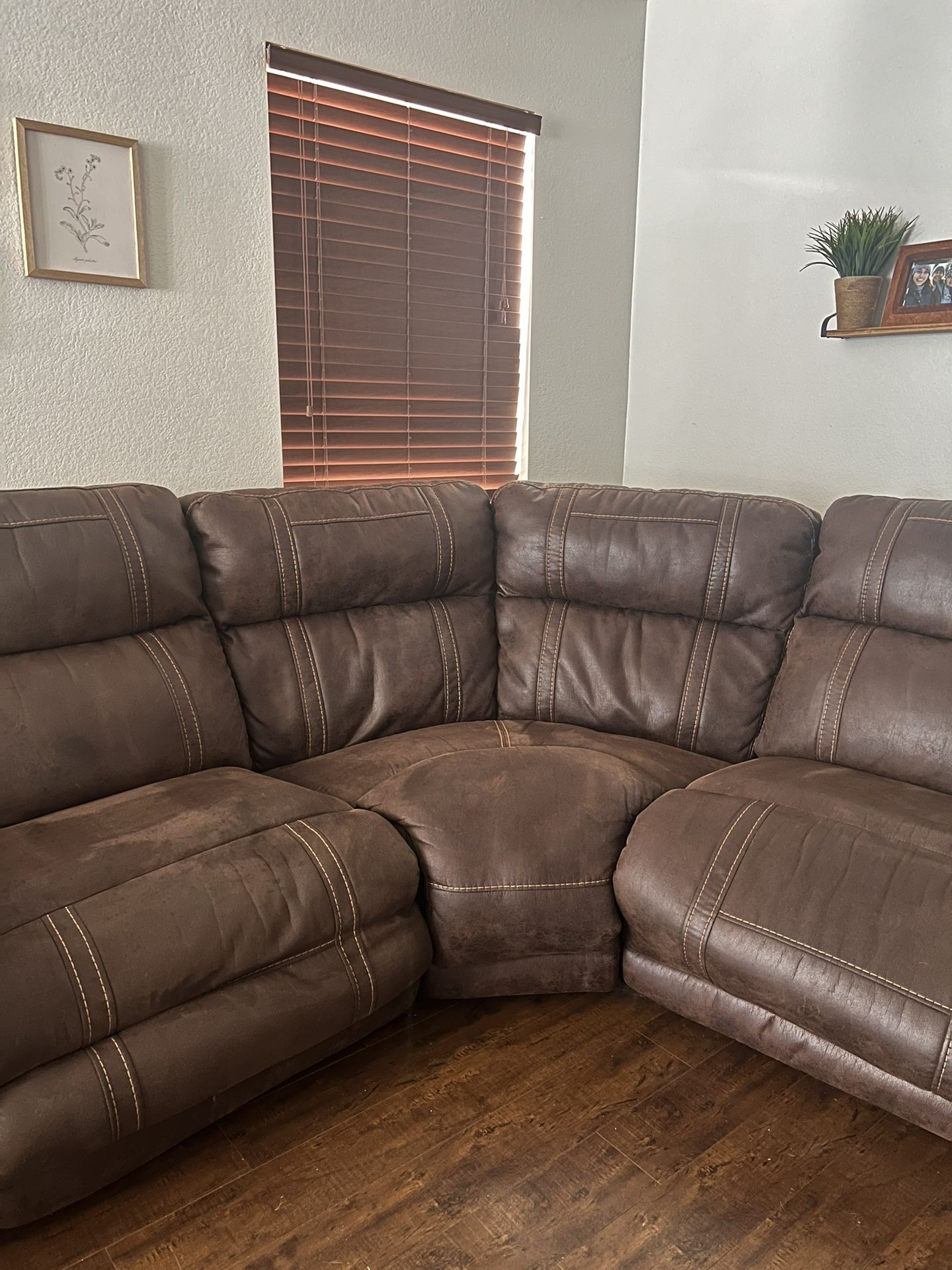 Reclining couch