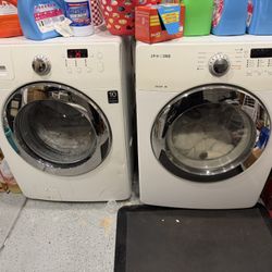 SAMSUNG Washer and Gas Dryer