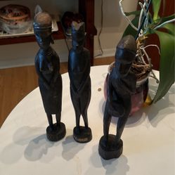 3 Decorative  Figures 