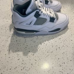 Jordan 4 Retro