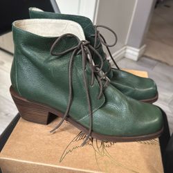 Brazilian Leather Boots Size 9 American $60